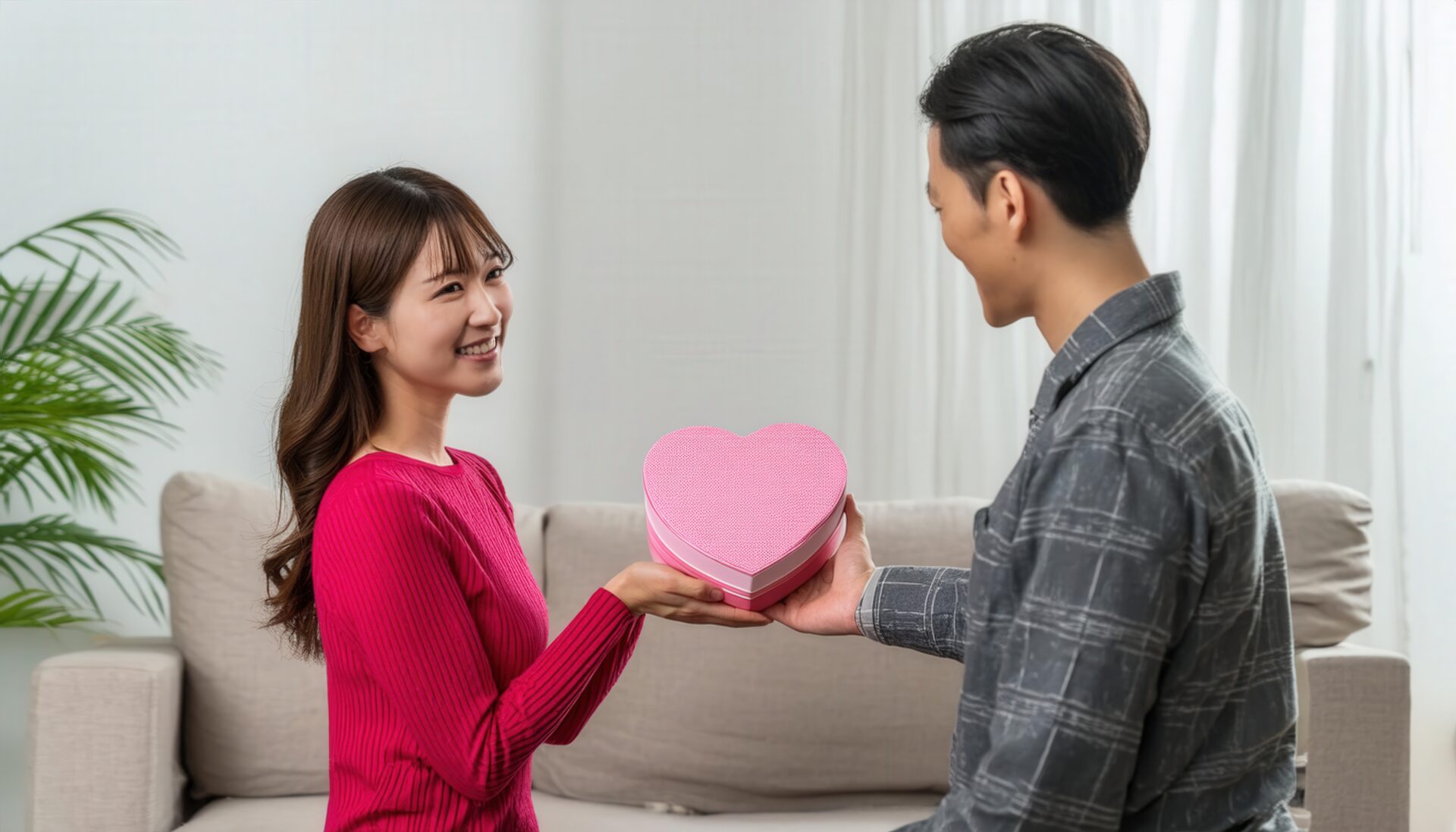 ギフトボックスを手渡すバレンタイン