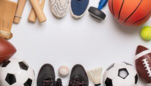 スポーツ用品が並ぶ白い背景のレイアウト