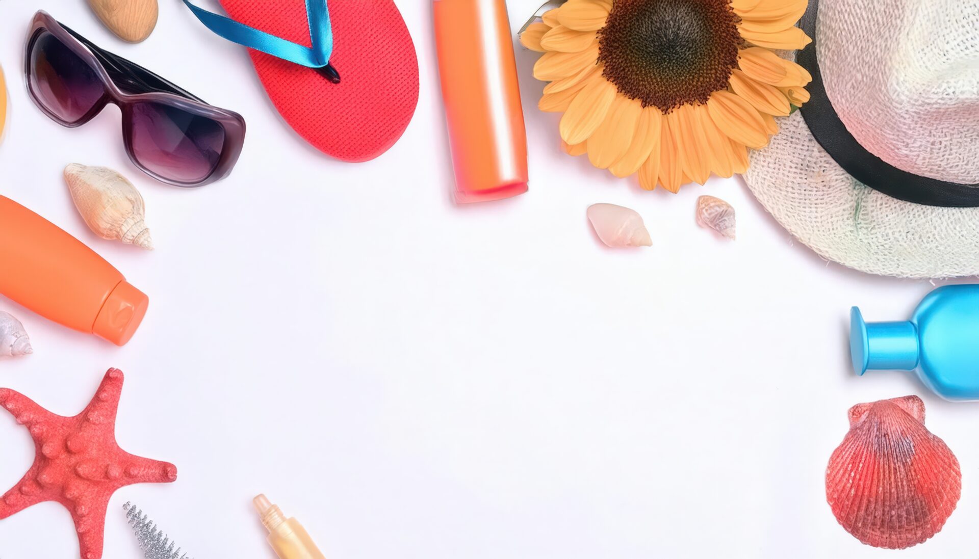 夏のビーチアイテムとひまわりの背景