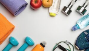 ヨガマットとフィットネス用具のフラットレイ