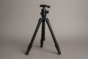 灰色背景でのプロ用三脚