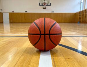バスケットボールとゴールリング
