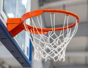 透明バックボードのバスケットゴール