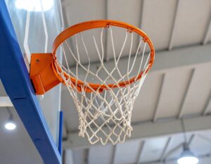 室内バスケットコートのバスケットゴール