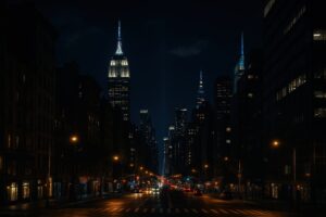 夜のニューヨークとライトアップされたビル群