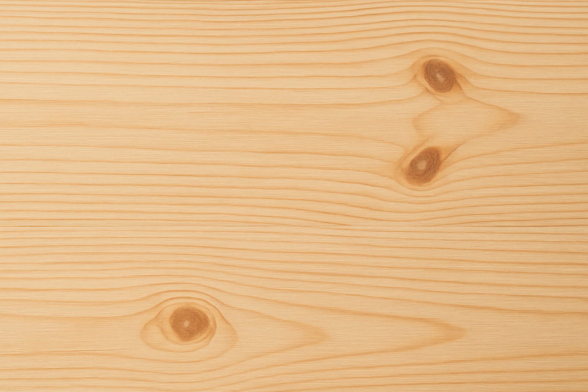 節の形が特徴的な柔らかい印象の木目