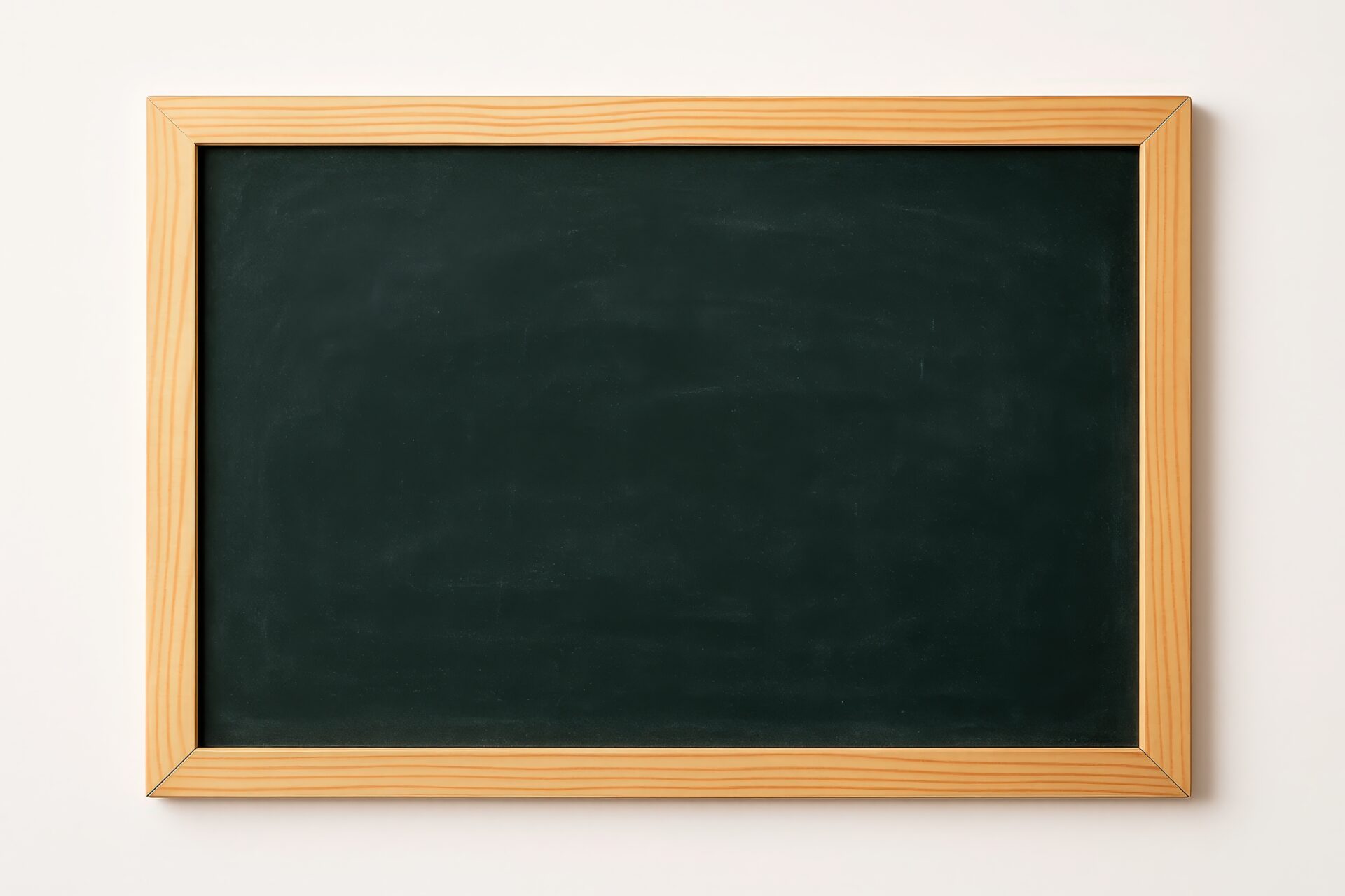 明るい木枠の緑色の黒板