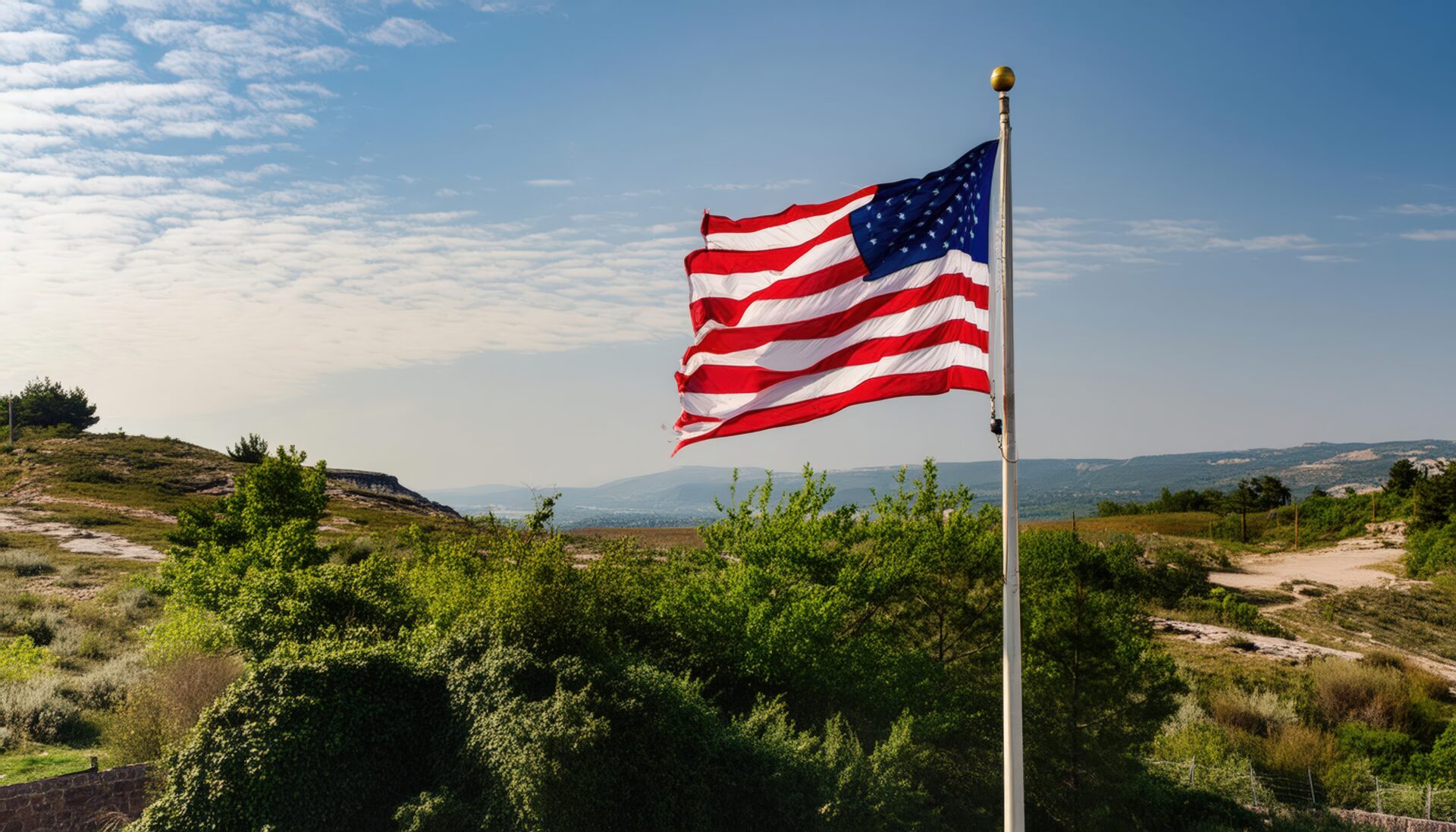 アメリカ国旗が広がる風景