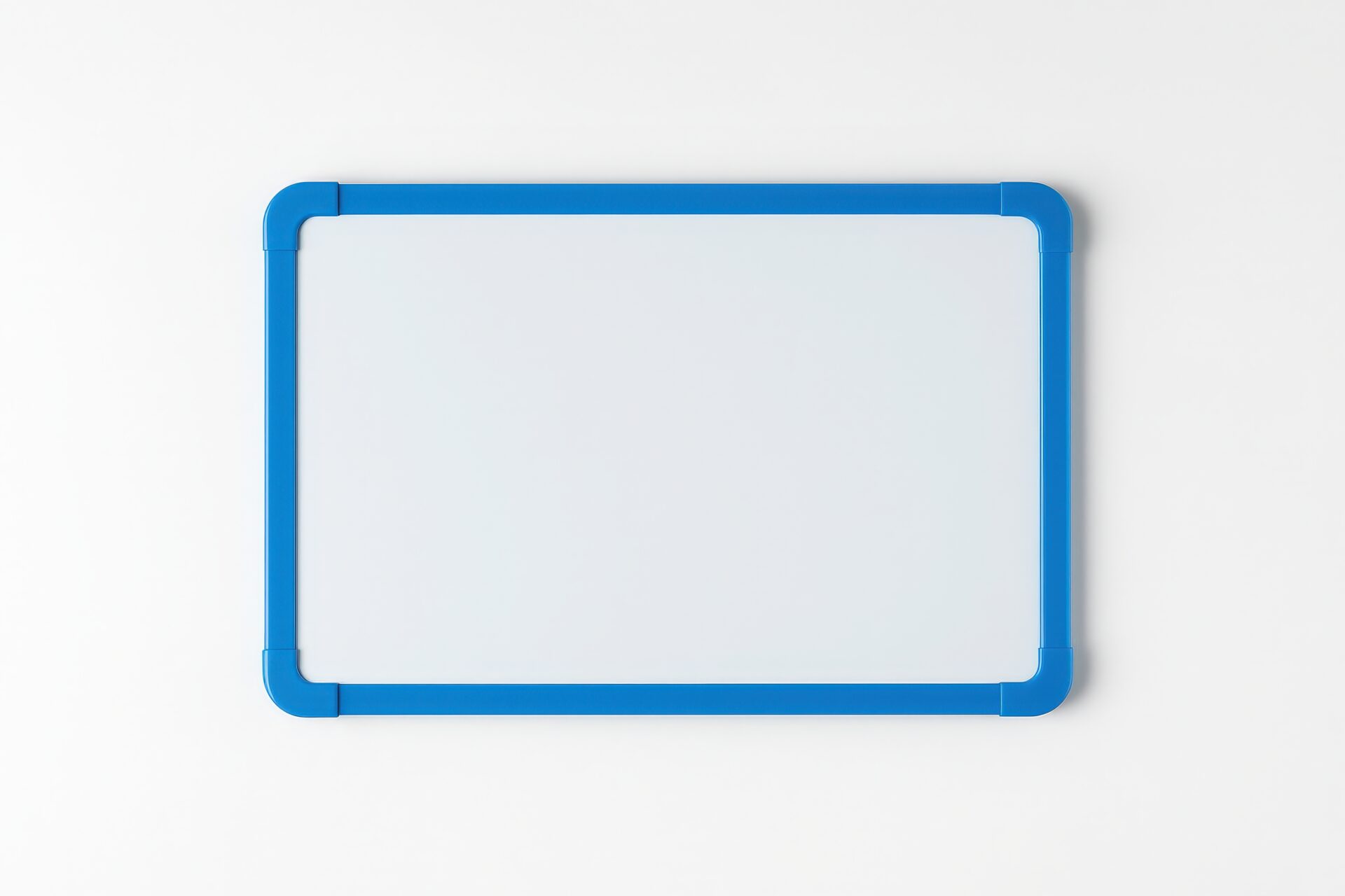 青いフレームのホワイトボード
