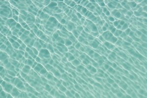明るく透き通った水面の波紋テクスチャ