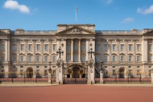 ロンドンのバッキンガム宮殿と装飾門