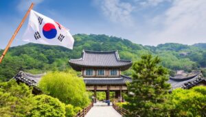 伝統的な門と太極旗