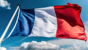 フランス国旗と雲のある青空