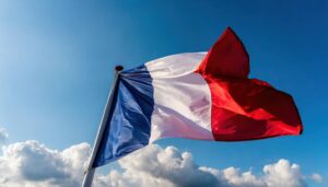 フランス国旗が空に翻る