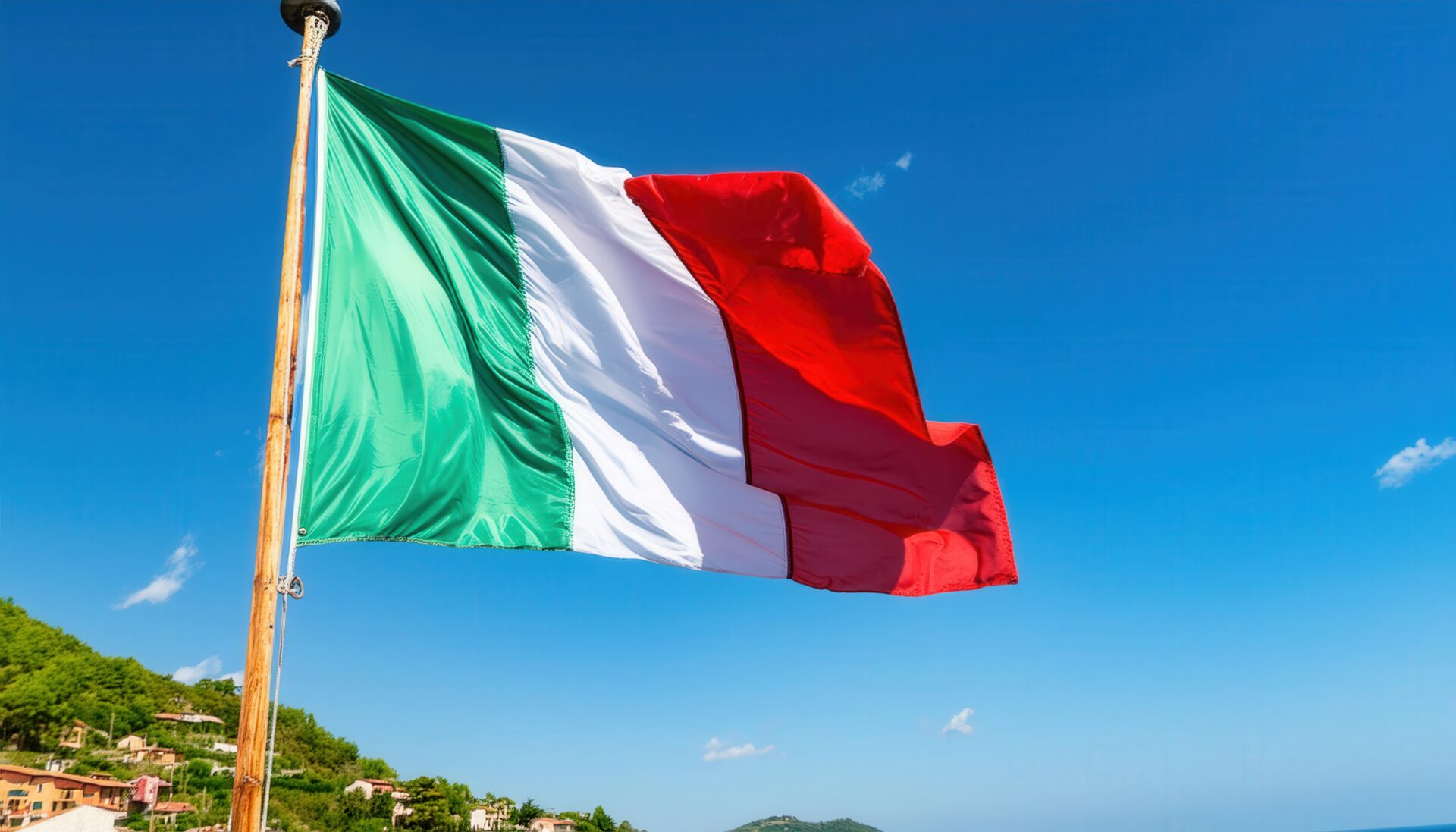 空高く掲げられたイタリア国旗