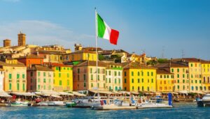 イタリアの港町と国旗