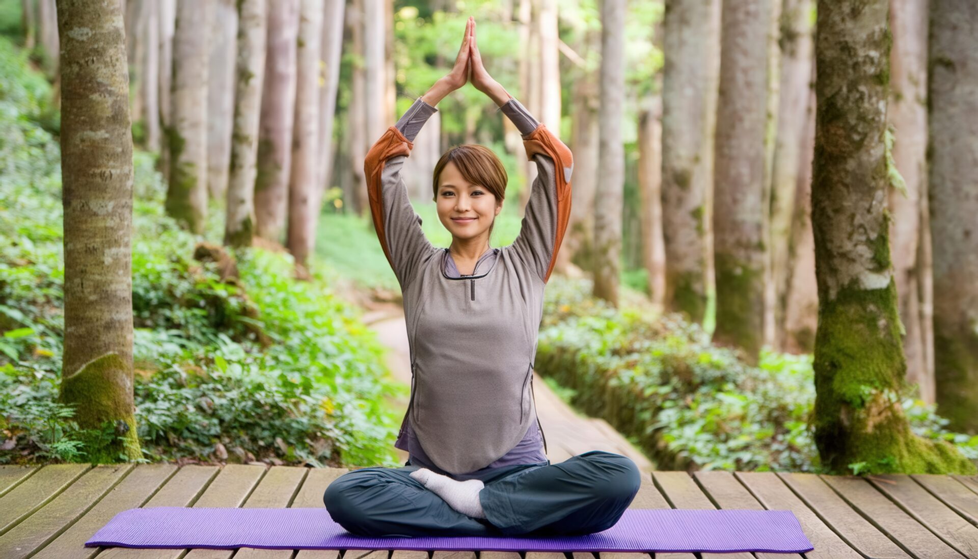 森の中でのヨガポーズ