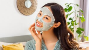 シートマスクをつけた女性5