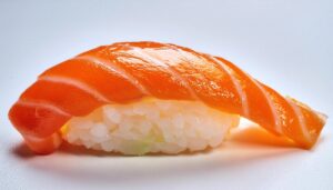 サーモン寿司のクローズアップ
