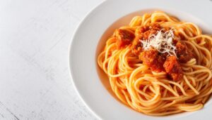 ミートソーススパゲッティ（チーズ添え）