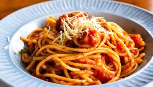 ミートソーススパゲッティ（チーズトッピング）