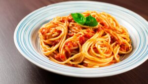 トマトソーススパゲッティ（バジル添え）