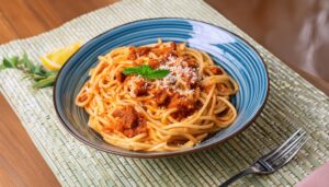 ミートソーススパゲッティ（青皿）