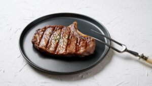 骨付きビーフステーキ