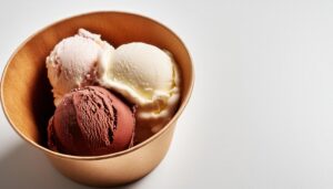カップアイスクリーム3種