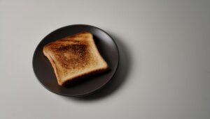黒皿のトースト
