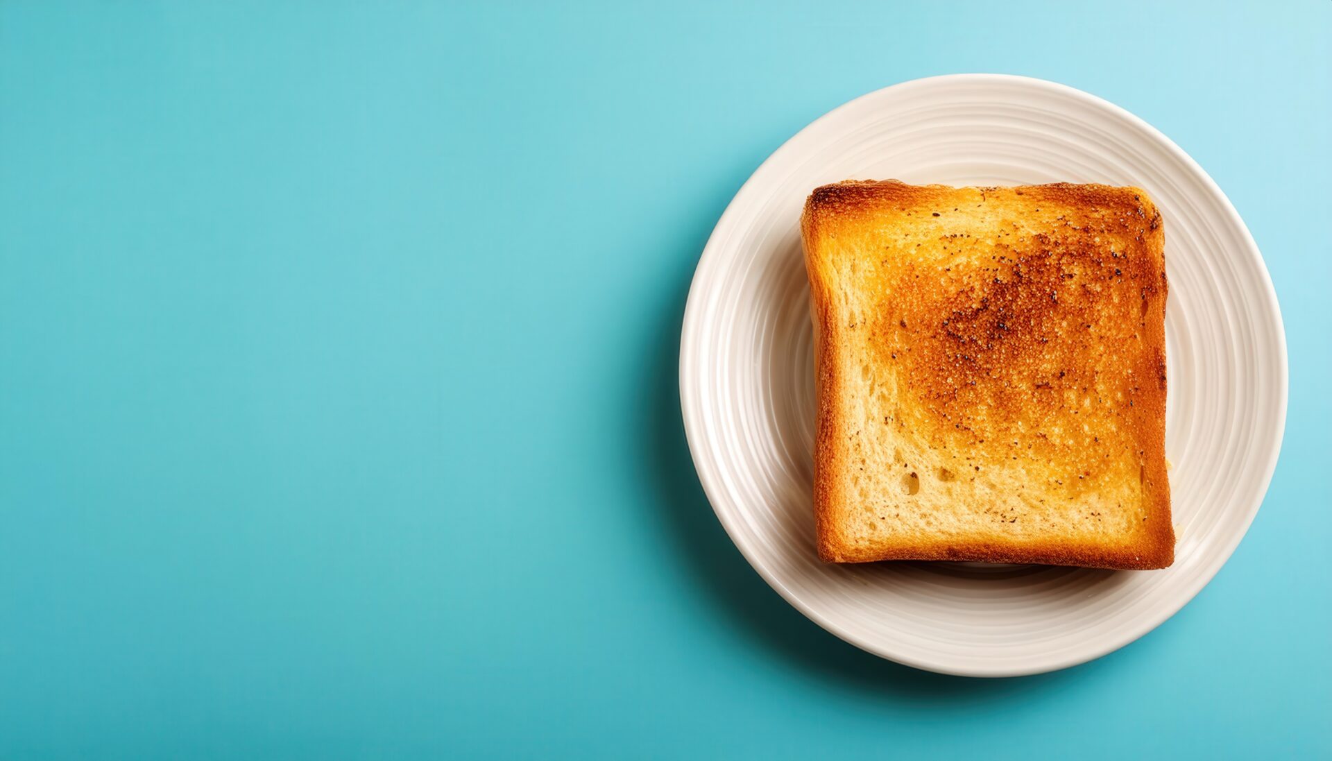 焦げ目が強いトースト