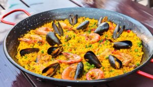 鉄鍋のシーフードパエリア