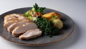 チキンスライスと温野菜の盛り合わせ