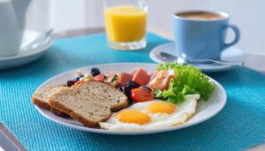 ヘルシーな朝食プレート