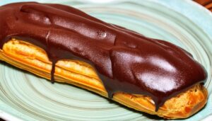 チョコレートエクレア