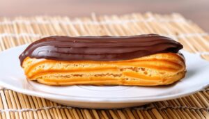 チョコレートエクレア