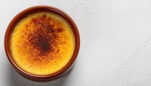 素焼きの器のクレームブリュレ