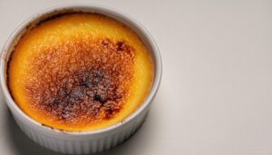 クレームブリュレの焦がしカラメル