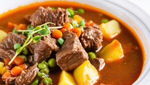 ビーフシチューと野菜