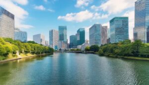 都市の川とビル群