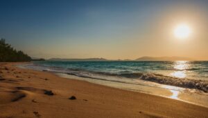 夕暮れのビーチと波