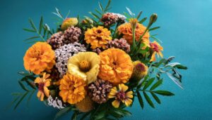 テーブル上のフラワーブーケ