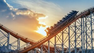 夕焼けに染まるジェットコースター