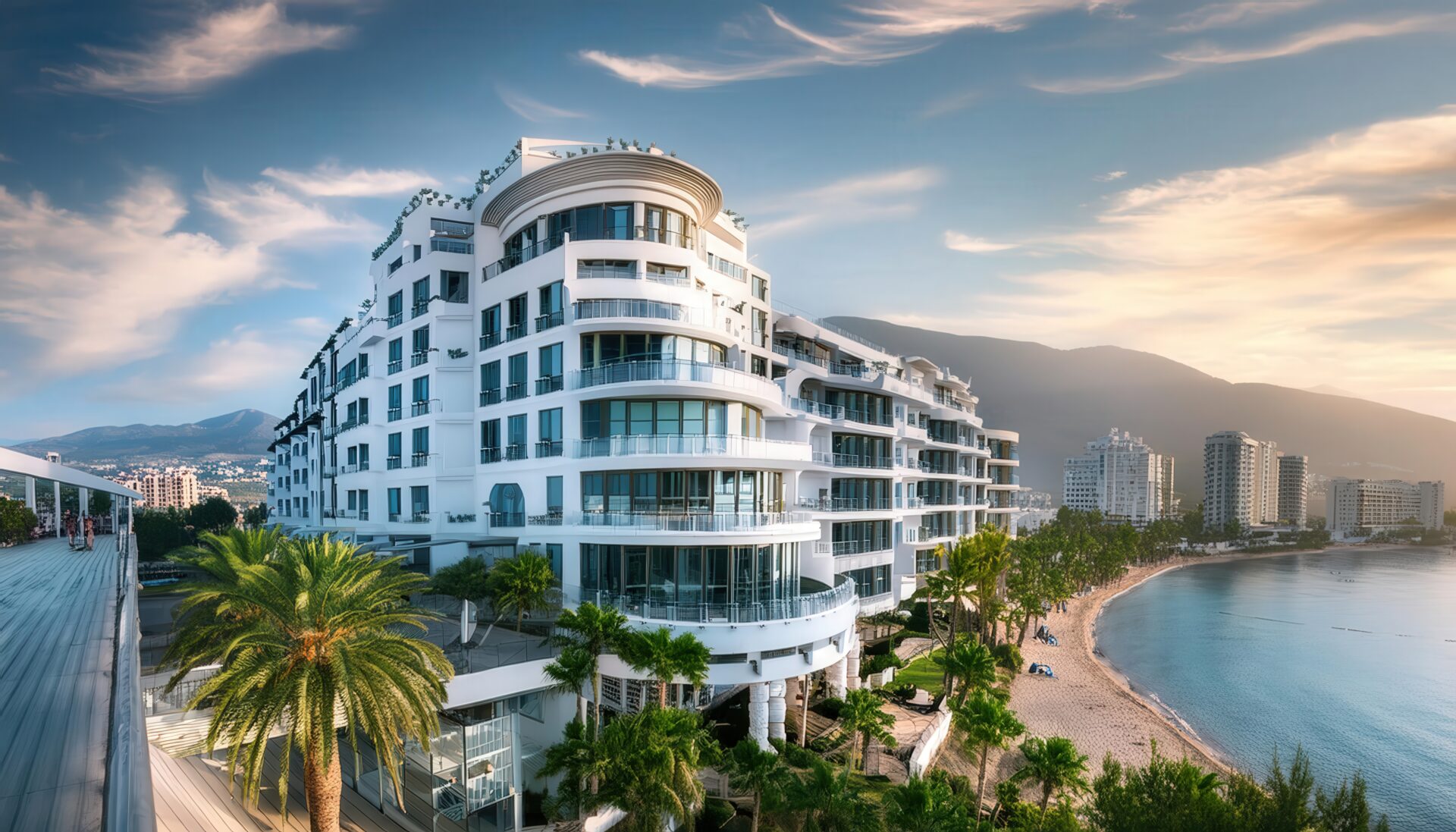 海沿いの高層リゾートホテル