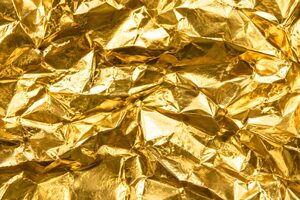 しわのある金色の箔