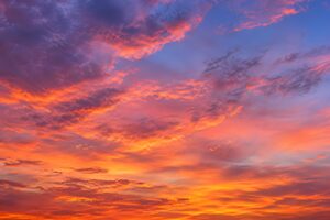 夕焼けに染まる空