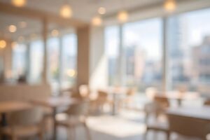 ぼかしたカフェの店内と光の玉