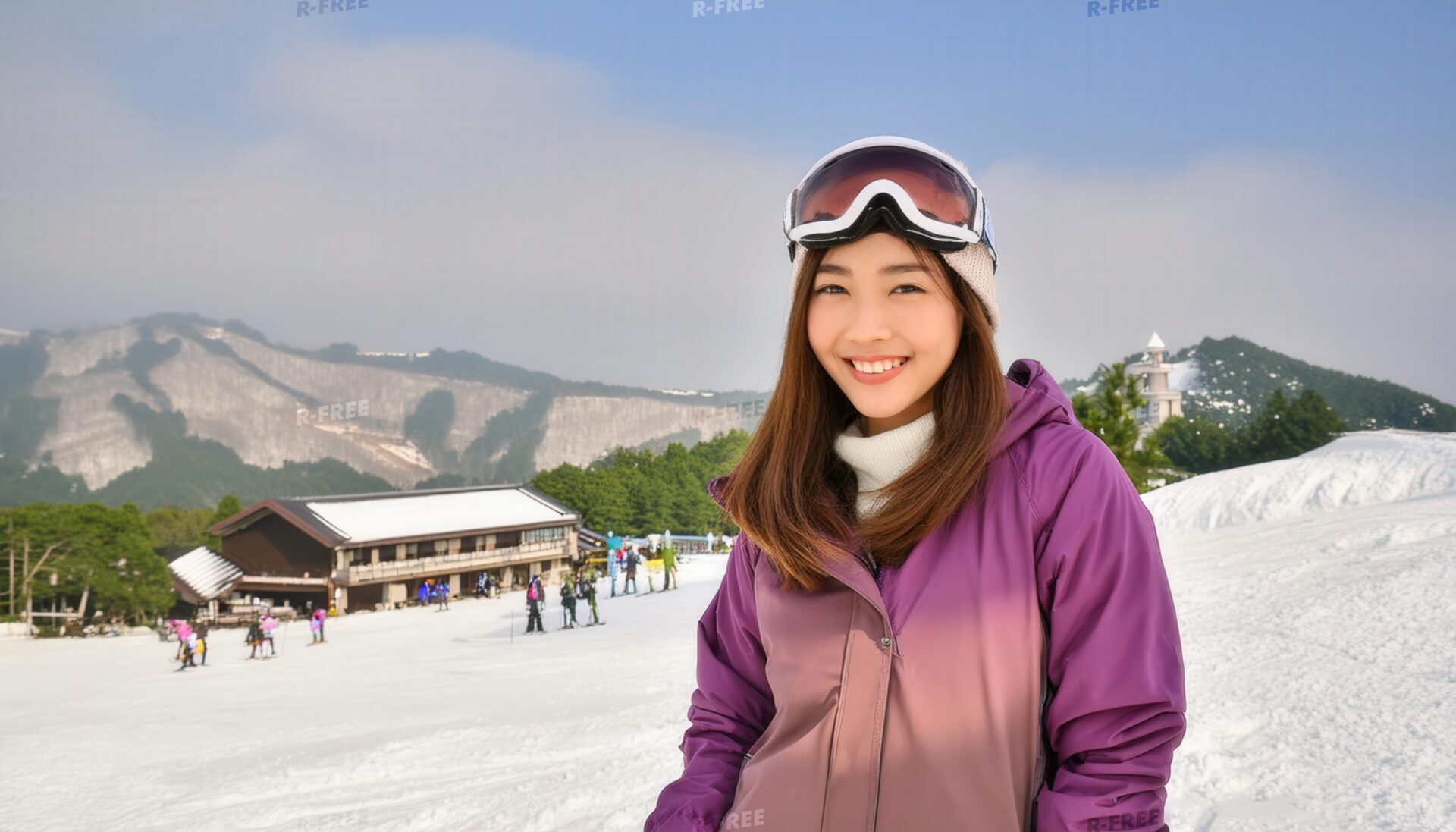 スキー場で笑顔の女性