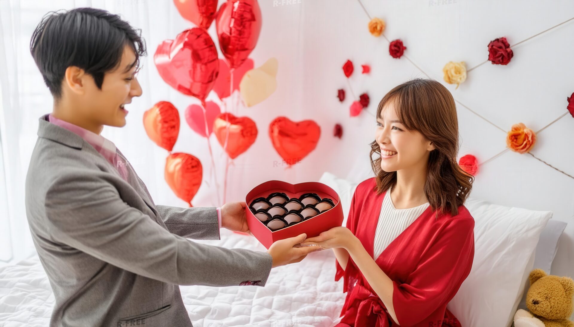 バレンタインチョコを交換する二人