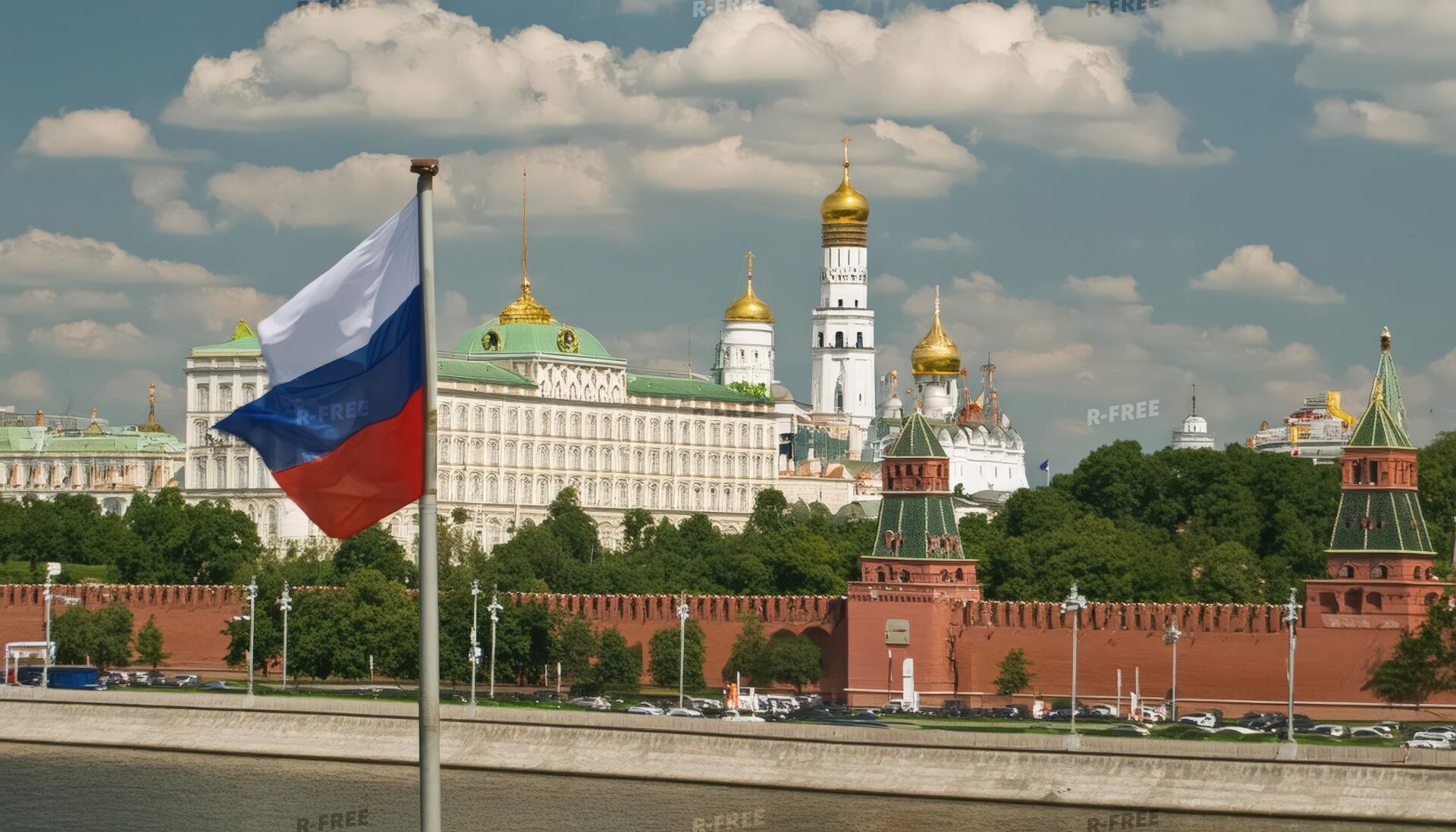 ロシア国旗とクレムリンの晴れた日